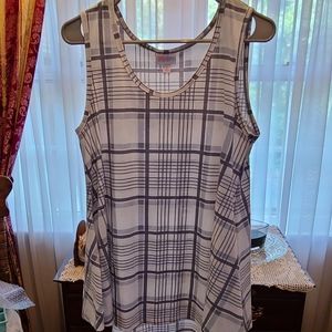EUC lularoe Perfect Tank size S